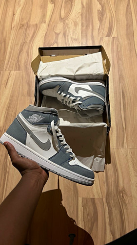 Nike air jordan mid - nike, 1