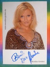 Monika Gruber, Autogrammkarte