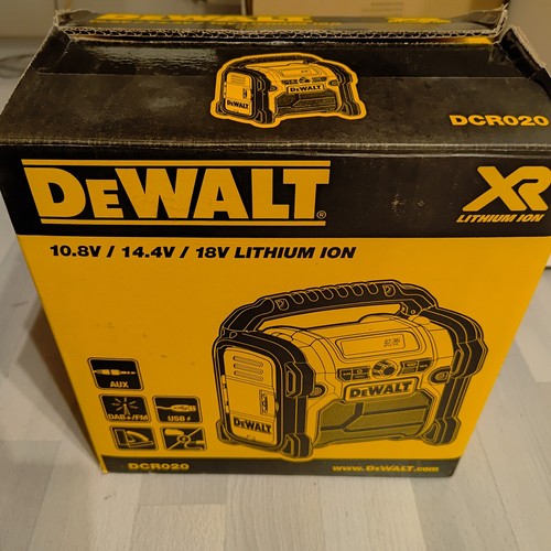 Dewalt 18v am - fm/am, digital