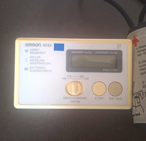 Omron oberarmmonitor - omron,