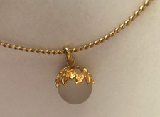 Lalique Anhänger mit Kordelreif vergoldet