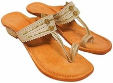 Aura Damen Kolhapuri Chappals