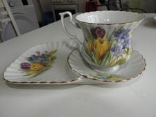 Sammeltassengedeck 4 Jahreszeiten unbenutzt 4 Gedecke schöne Farbgestaltung