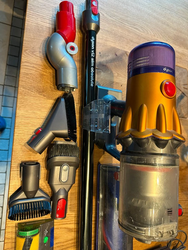 Dyson v12 detect slim absolute - dyson,