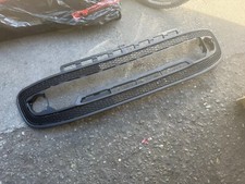 Gitter Abdeckung Blende Stoßstange Mitte Vorne VW UP 1S 2012-2016 1S0853677E