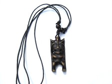 Halskette Kette Tiki Totem aus Kunstharz Surferschmuck Hawaii 5cm an Schmuckband