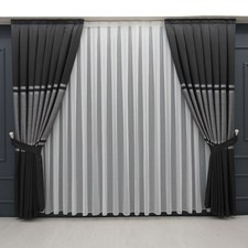 Vorhang Schwarz-Grau Falten