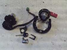 Suzuki SV 650 S AV EZ00 (10) Schlosssatz Zünd Tank Sitzbank Schloss