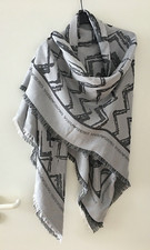 Emporio Armani Tuch Damen Grau 140 x 140 cm mit Lurexfaden