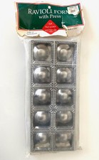RAVIOLI FORM with Press Makes
