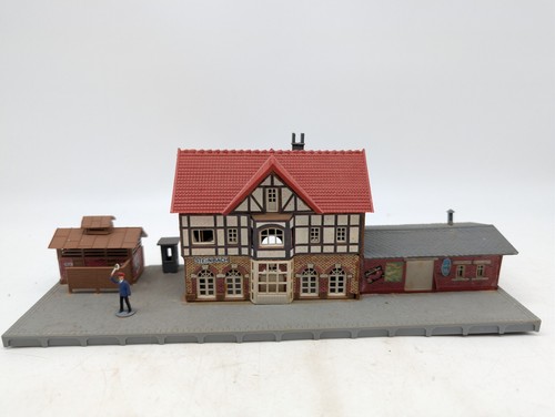 Pola bahnhof - pola,