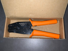 Weidmüller  Crimpwerkzeug 901353 HTF SUB D mit orangenen Handgrifen.