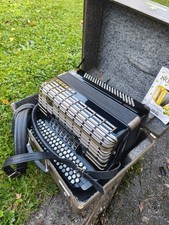 ? Hohner Atlanta 135 – B Griff Akkordeon 