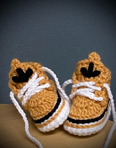 Gehäkelte neugeborene baby - gehäkelte,