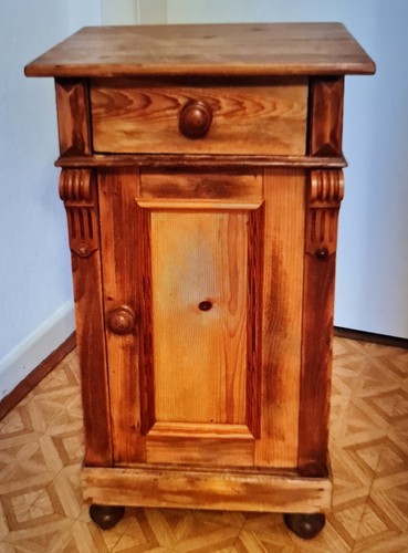 Kleines schränkchen - kleines,