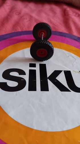 Siku bagger achse mit - achse,