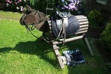 Sattel Kindersattel Shetty Sattelset Decke Trense Zubehör für ein Holzpferd