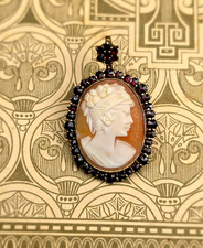 Kamee Anhänger / Brosche -