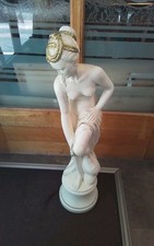 Skulptur Aphrodite Weiße Gips Figur "Griechisch Göttin "der Liebe H 76 cm Sockel