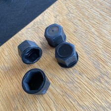 Trabant Radbolzen Kappen