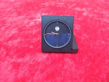 Kleine Tischuhr mit