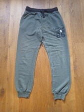 Dunkelgrüne Jogginghose