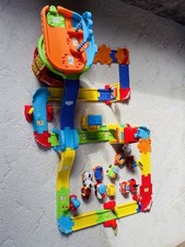 Tut Tut Baby Flitzer Parkgarage mit Erweiterung von Tut Tut Bahnhof