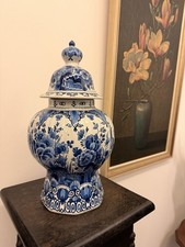 Delfter Deckelvase Porzellan