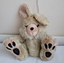 Grosser kuscheliger  Hase