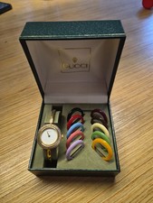 Damen Gucci-Uhr, Zifferblatt weiß, 11 Lünetten, in Box,  neue Batterie