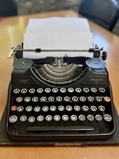 Reiseschreibmaschine