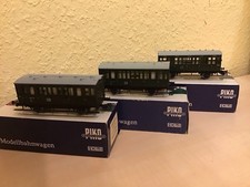 3 Abteilwagen, Personenwagen der DR, Piko, H0, DDR, grün