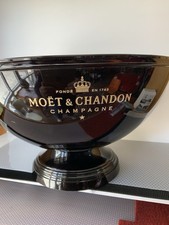 Großer MOET & CHANDON