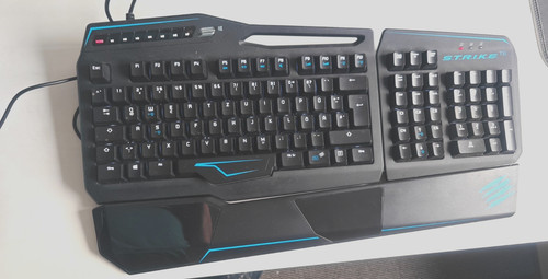 Mad catz gaming keyboard - mad,