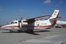 Dia OK-NDG Let L-410UVP Turbolet Delta System-Air 10/1997 35mm gerahmt OP-L11-95