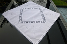 Vintage Mitteldecke Baumwollbatist mit Spitzeneinsatz 60 x 60 cm Tischdecke