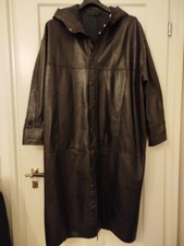 Ledermantel mit Kapuze