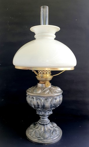 Antike petroleumlampe um - petroleumlampe,