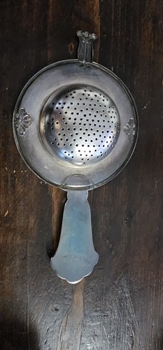 Schönes altes teesieb - altes,