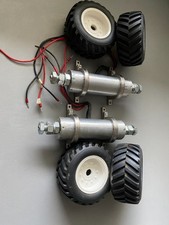 motorisierte Antriebsachsen für Bau- oder Landmaschinen mit Felgen und Reifen