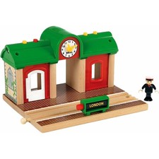 BRIO World Sprechender Bahnhof