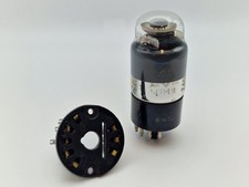 Telefunken EFM11 Röhre mit