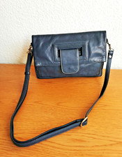 Damen-Ledertasche der Marke FUNBAG, dunkelblau