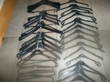 30 kleiderbügel kunststoff verschiedene für Jacken, Hosen, Kleider 1 von Boss