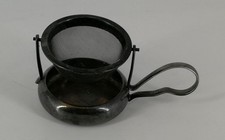 Altes Teesieb mit Tropfschale & Griff schwenkbar Vintage
