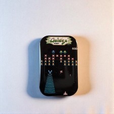 Arcade screen galaga - •,