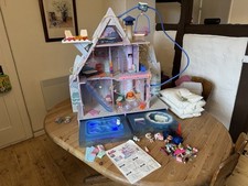 LOL Winter Disco Haus