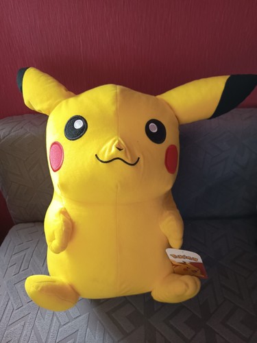 Gigantischer pikachu neu cm - pikachu,