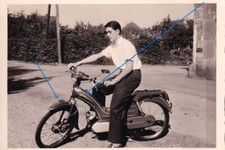 altes Foto um 1950, Moped