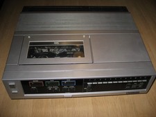 HITACHI VT-9300E Video Deck